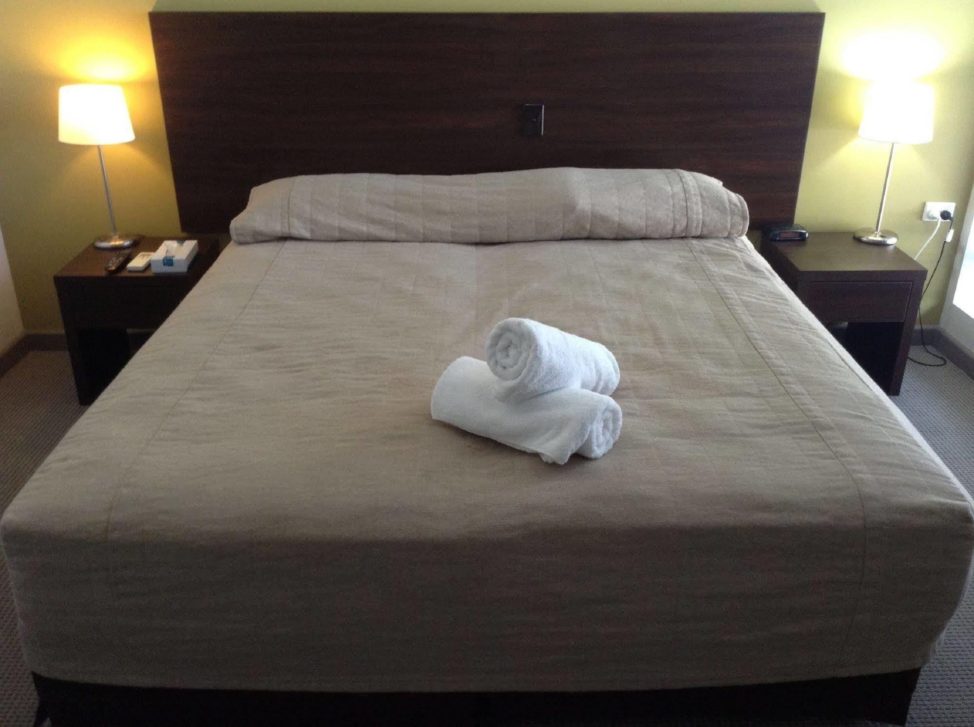 เดอะ เคฟนาฟ โฮเต็ล Hotel ดาร์วิน ภายนอก รูปภาพ